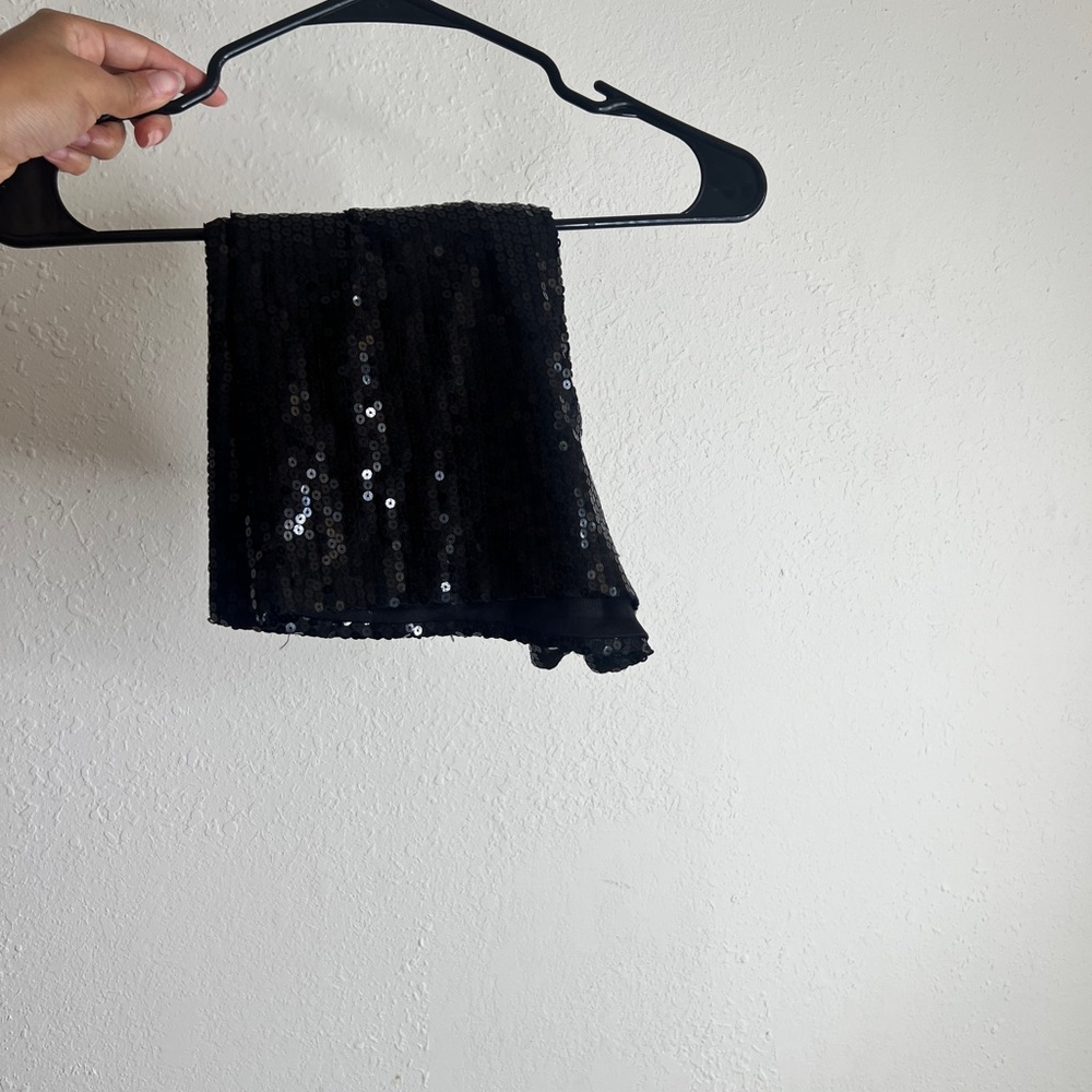 SPARKLY BLACK SHORTS 🫶🏽